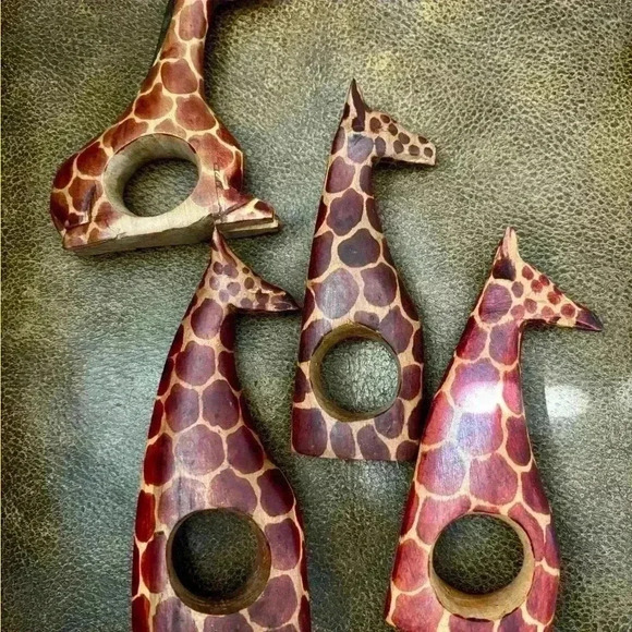 8 Hand carved wood giraffe napkin holders - Picture 3 of 4